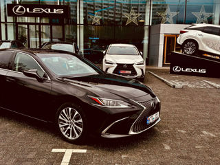 Lexus ES Series