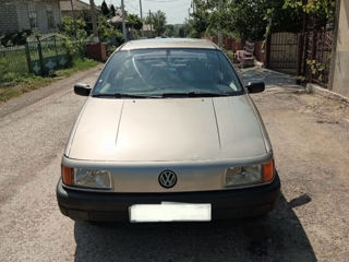 Volkswagen Passat foto 2