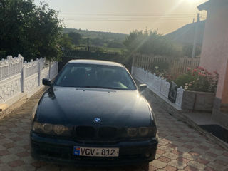 BMW 5 Series foto 7