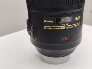 Nikon AF-S VR Micro-NIKKOR 105mm f/2.8G IF-ED Lens foto 2