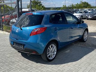 Mazda 2 foto 3