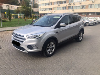 Ford Kuga foto 1