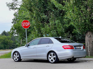 Mercedes E-Class foto 2