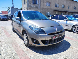 Renault Grand Scenic foto 3