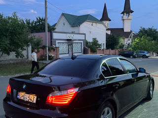 BMW 5 Series foto 4