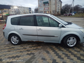 Renault Grand Scenic foto 3