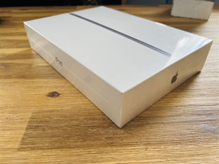 Apple iPad 10.2 (2021) 9th 64Gb WiFi - 300 €. (Silver) . Гарантия 1 год. Garantie 1 an.