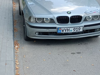 BMW 5 Series foto 3