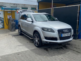 Audi Q7 foto 2