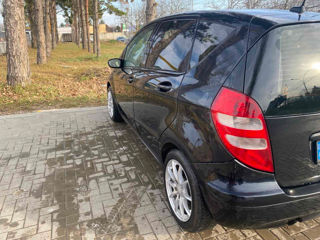 Mercedes A-Class foto 7