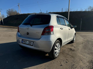 Toyota Yaris foto 3