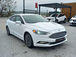 Ford Fusion foto 2