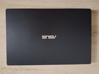 Asus Laptop, bateria 6 ore, 256 gb SSD (77 zile folosit) stare ideala