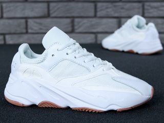 Adidas Yeezy Boost 700 White Unisex foto 3