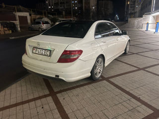 Mercedes C-Class foto 4