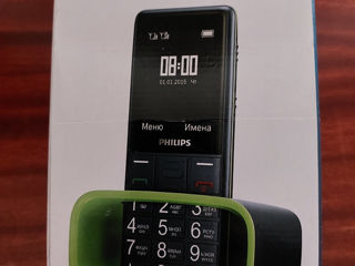 Телефон кнопочный Philips Xenium E311 foto 1