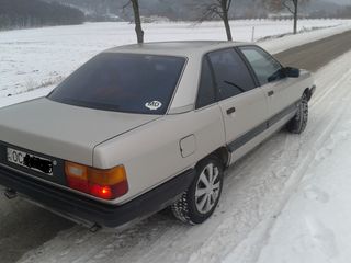 Audi 100 foto 2