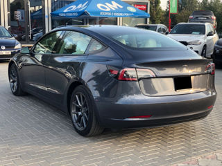 Tesla Model 3 foto 3