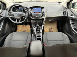 Ford Focus foto 9