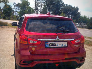 Mitsubishi Outlander foto 4