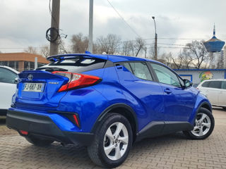 Toyota C-HR foto 4