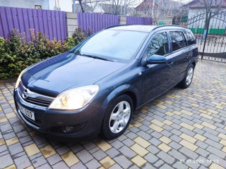 Opel Astra фото 0