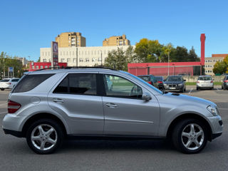 Mercedes M-Class foto 6