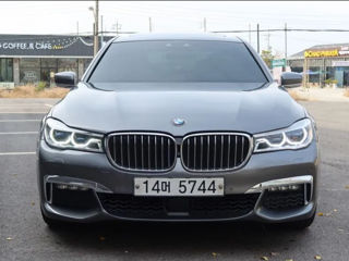 BMW 7 Series foto 3