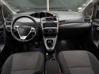 Toyota Verso foto 10