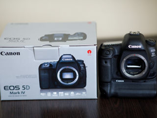 Canon 5D Mark IV  foto 0