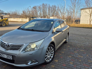 Toyota Avensis foto 4