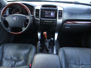 Toyota Land Cruiser foto 8