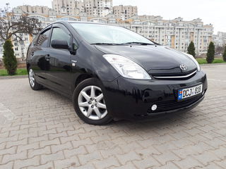 Toyota Prius foto 1