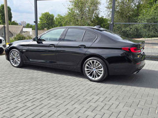 BMW 5 Series foto 8