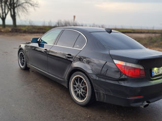 BMW 5 Series foto 3