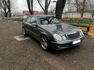 Mercedes E-Class foto 2