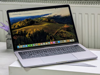 MacBook Pro 13 2020 (Core i7 8569u/16Gb Ram/512Gb SSD/Iris Plus Graphics/13.3" Retina) foto 4