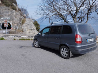 Opel Zafira foto 2