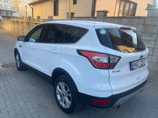 Ford Kuga foto 3