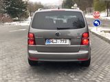 Volkswagen Touran foto 4