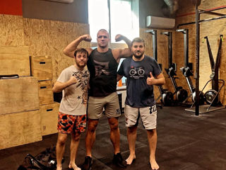 Vrei să devii mai puternic? Înscrie-te la kickboxing! foto 7