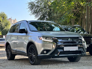 Mitsubishi Outlander foto 1