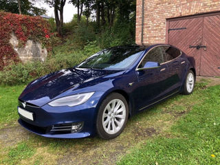 Tesla Model S foto 2