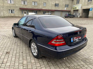 Mercedes C-Class foto 5