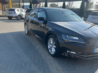 Skoda Superb foto 2