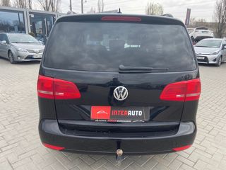 Volkswagen Touran foto 8