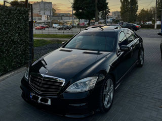 Mercedes S-Class