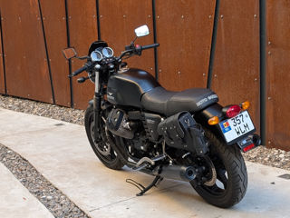 Moto Guzzi V7 Stone foto 4