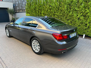 BMW 7 Series foto 3