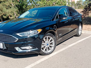 Ford Fusion foto 2